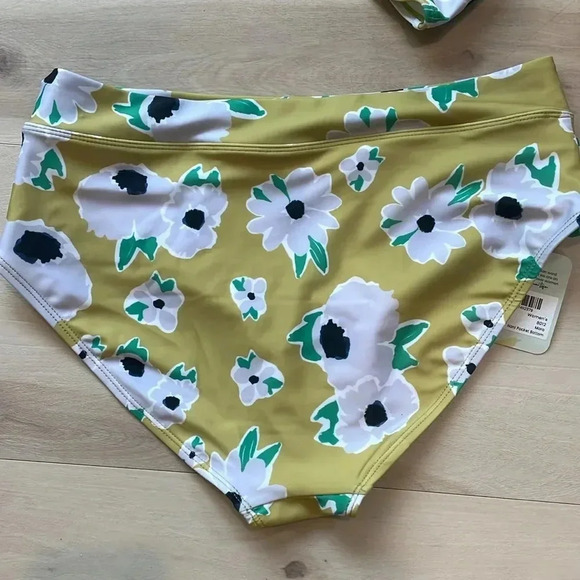 NWT Nani Mara swimwear set pocket bottoms Medium & Mara switch V crop Large - Picture 8 of 11